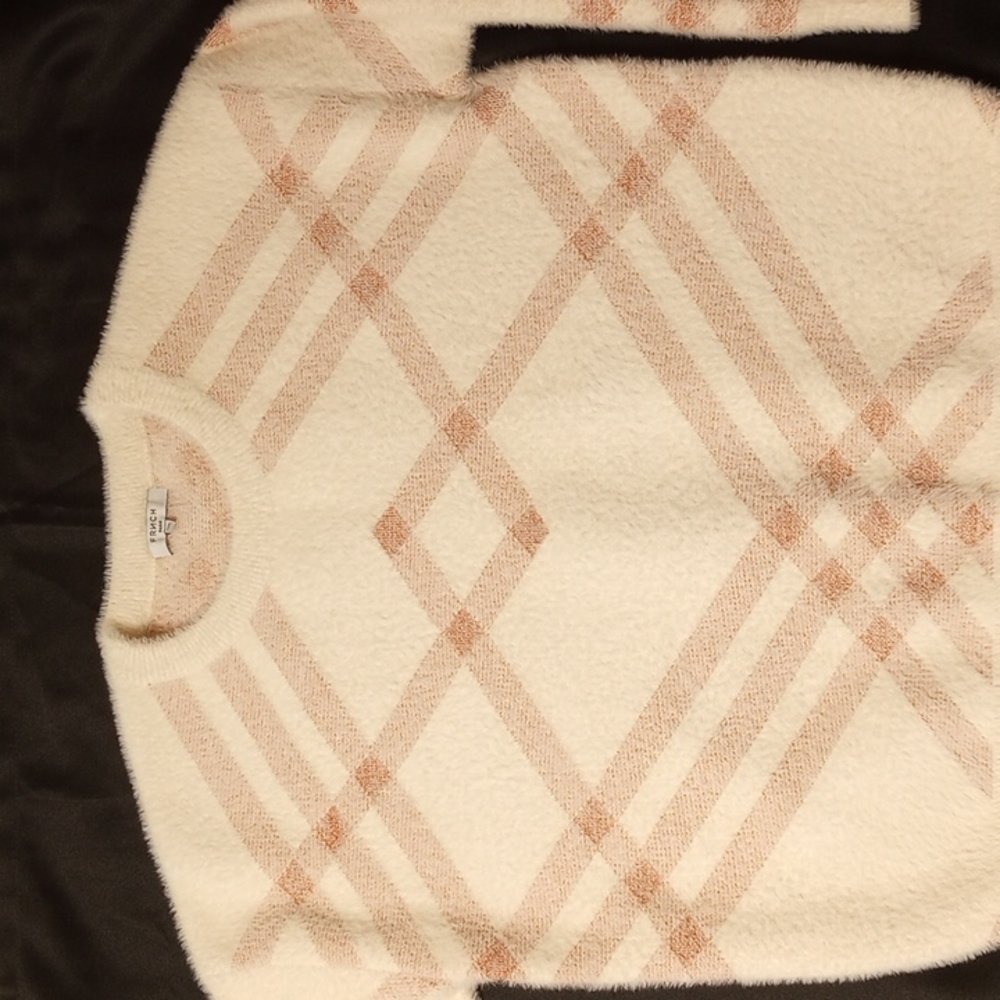 Women's sweater